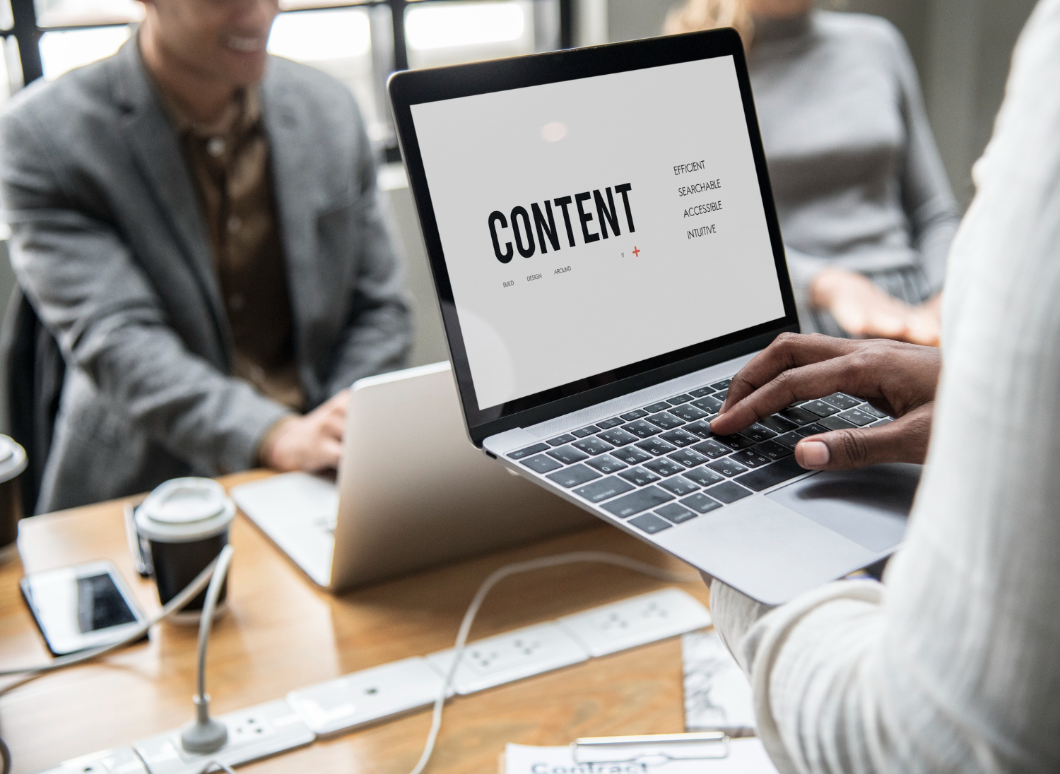 How to Use Content Writing to Attract and Retain Customers