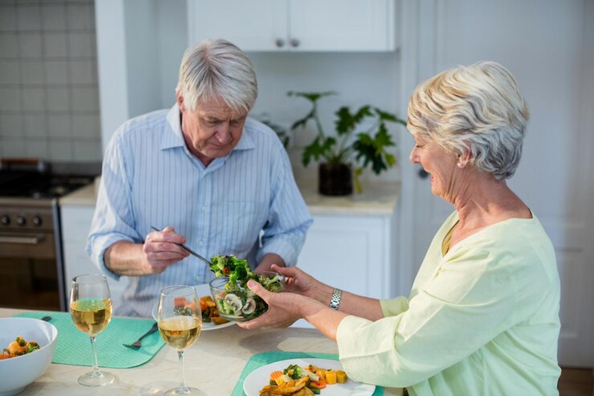 Nutrition and Well-being: A Guide to Healthy Eating in Care Homes