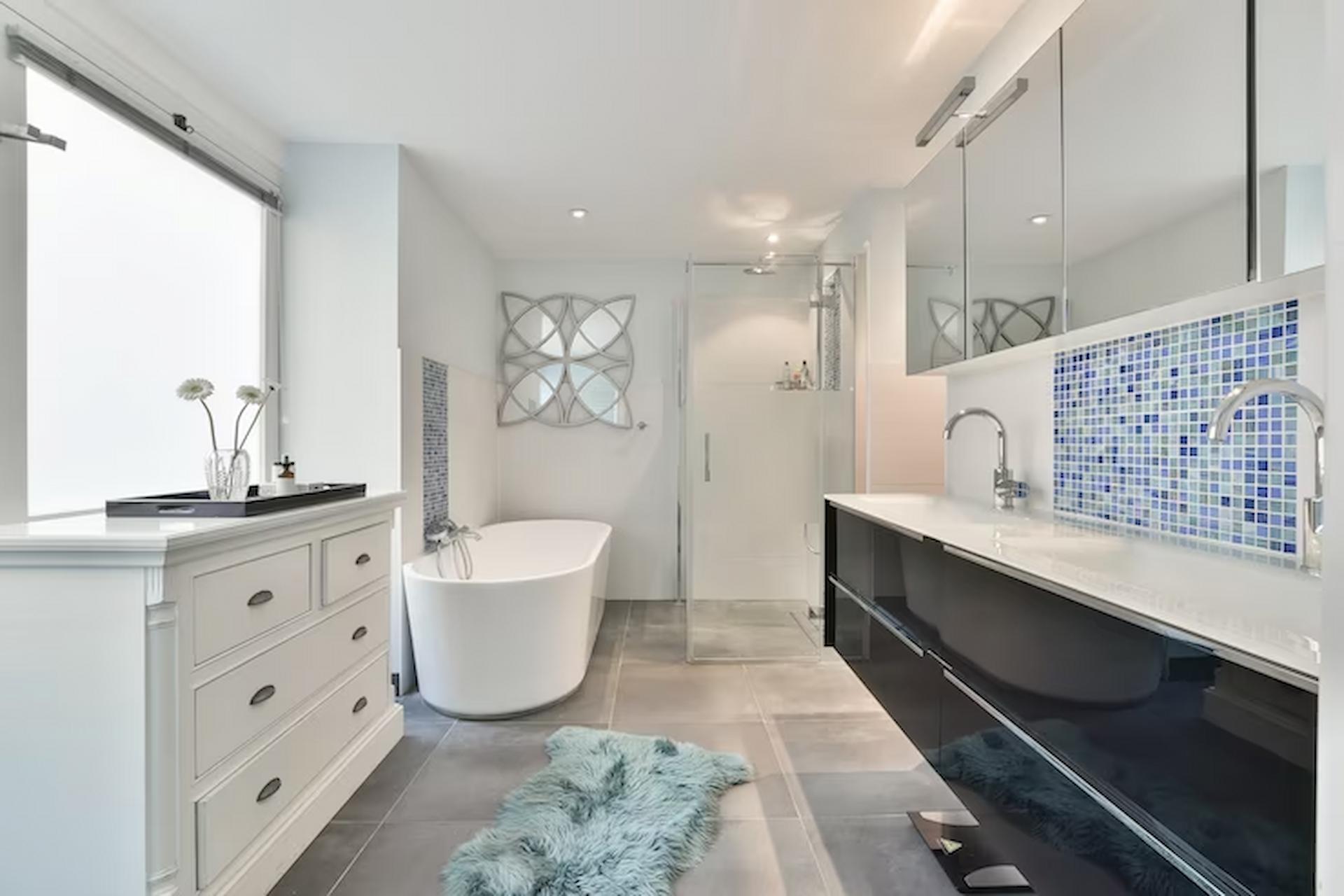 Metairie’s Bathroom Remodeling: Style and Functionality