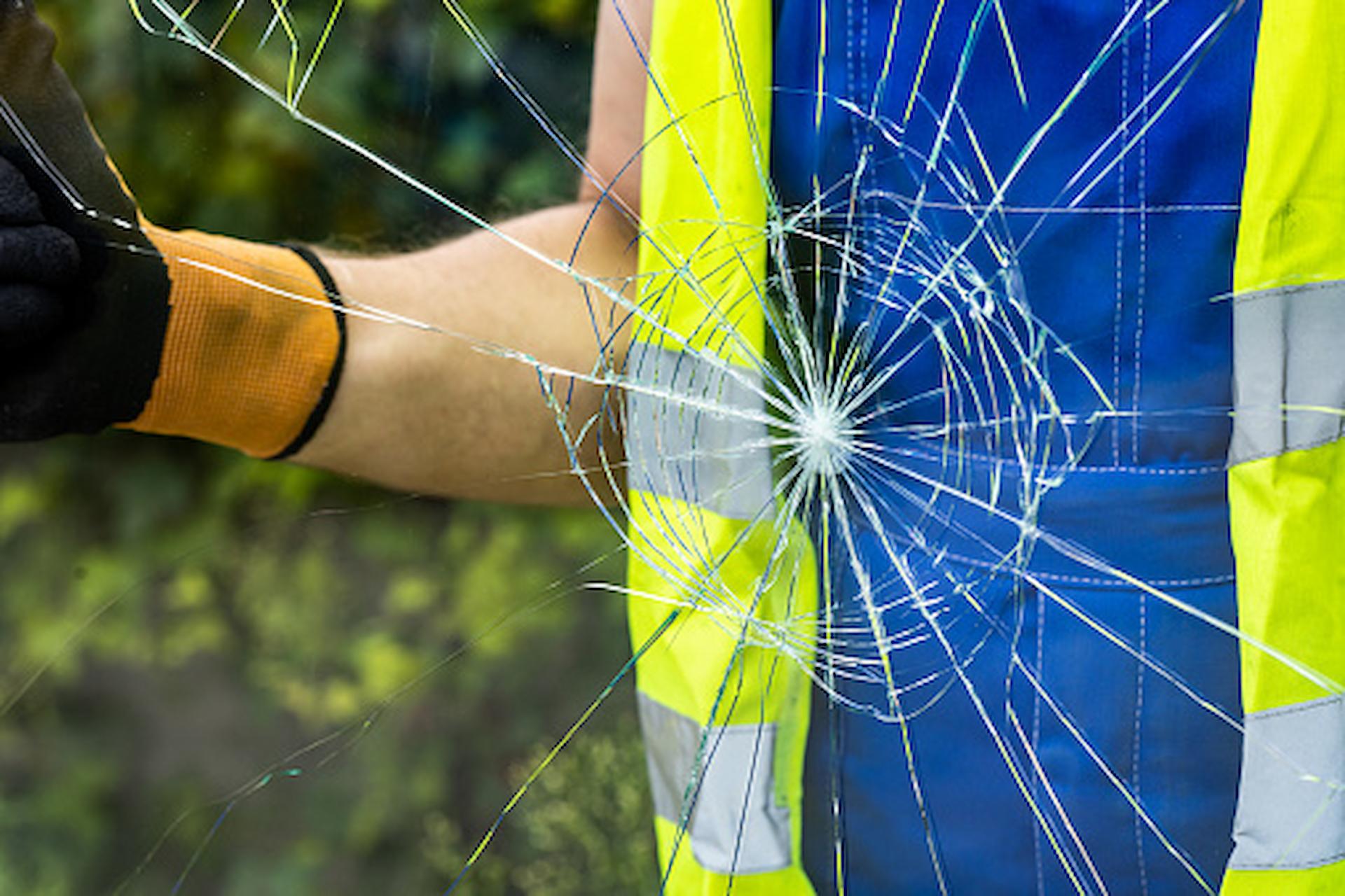 Why You Need A 24/7 Emergency Glazier For Glass Breakages
